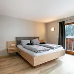 Hacklerhof 2 *