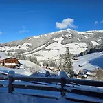 Hacklerhof 2 * ألباخ