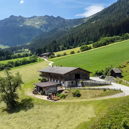 Hacklerhof 2 *