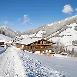 Hacklerhof 2 *